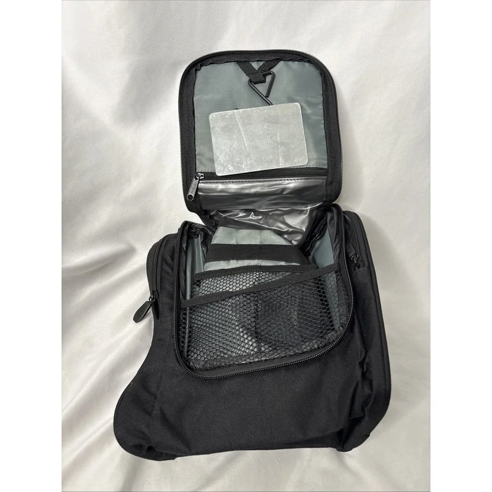 Disney's Doorway to Dreams Toiletry Makeup Bag Black Souvenir Cosmetic‎